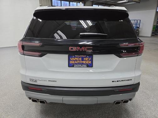 2025 GMC Acadia AWD Elevation