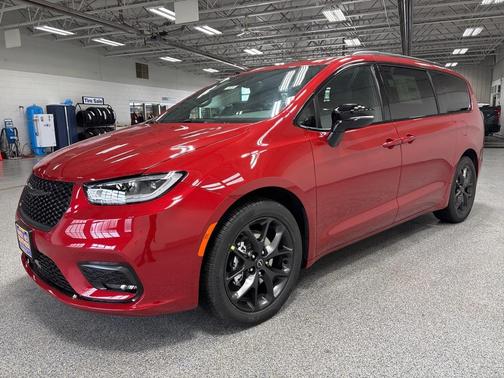 2026 Chrysler Pacifica L