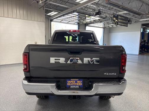 2025 RAM 2500 Tradesman Crew Cab 4x4 6'4' Box