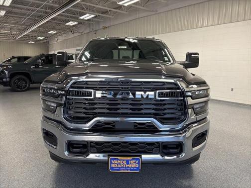 2025 RAM 2500 Tradesman Crew Cab 4x4 6'4' Box