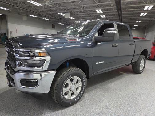 2026 RAM 2500 Big Horn Crew Cab 4x4 6'4' Box