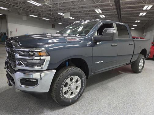 2026 RAM 2500 Big Horn Crew Cab 4x4 6'4' Box