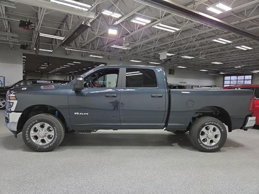 2026 RAM 2500 Big Horn Crew Cab 4x4 6'4' Box