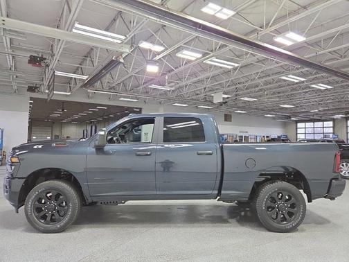2026 RAM 2500 Big Horn Crew Cab 4x4 6'4' Box