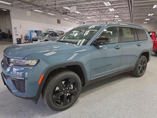 Steel Blue Exterior Paint 2026 Jeep Grand Cherokee Limited