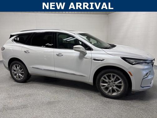 2023 Buick Enclave Essence AWD
