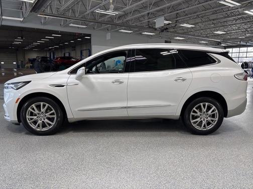 2023 Buick Enclave Essence AWD