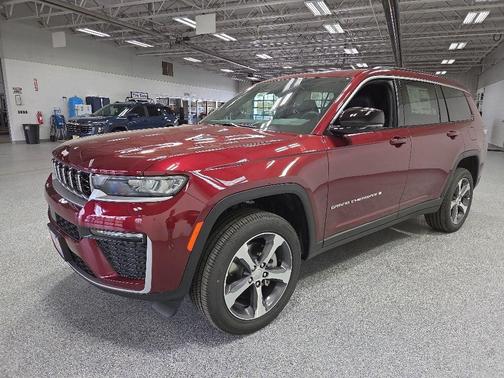 Velvet Red Pearl-Coat Exterior Paint 2026 Jeep Grand Cherokee Limited