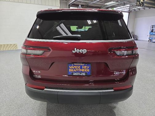 Velvet Red Pearl-Coat Exterior Paint 2026 Jeep Grand Cherokee Limited
