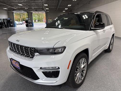 2025 Jeep Grand Cherokee Summit