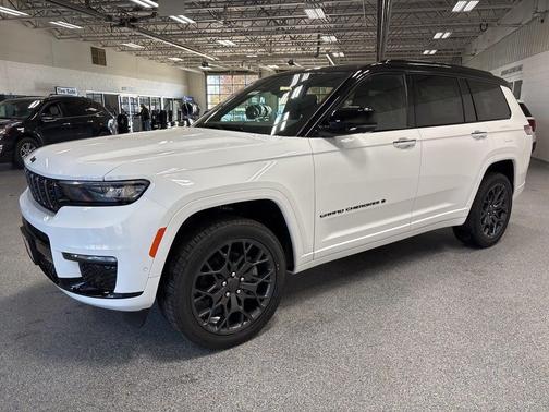 2025 Jeep Grand Cherokee Summit