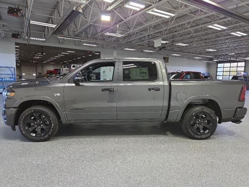 Granite Crystal Metallic Clear-Coat Exterior Paint 2026 RAM 1500 Big Horn/Lone Star