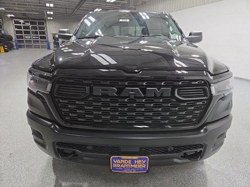2026 RAM 1500 Warlock Crew Cab 4x4 5'7' Box