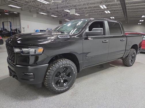 2026 RAM 1500 Warlock Crew Cab 4x4 5'7' Box