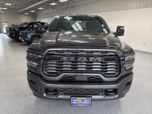 2025 RAM 2500 Big Horn Crew Cab 4x4 6'4' Box