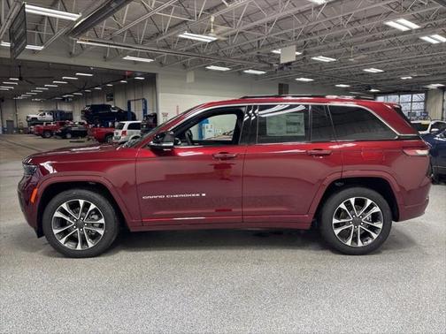 2025 Jeep Grand Cherokee Overland