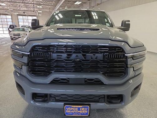 2026 RAM 2500 Laramie Crew Cab 4x4 6'4' Box