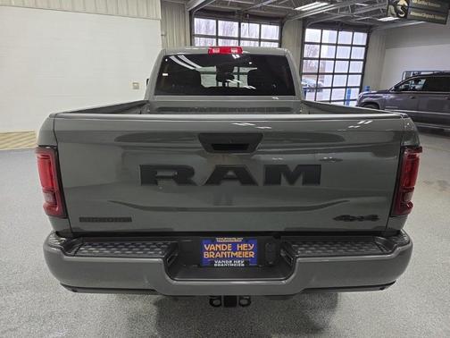 2026 RAM 2500 Big Horn Crew Cab 4x4 6'4' Box