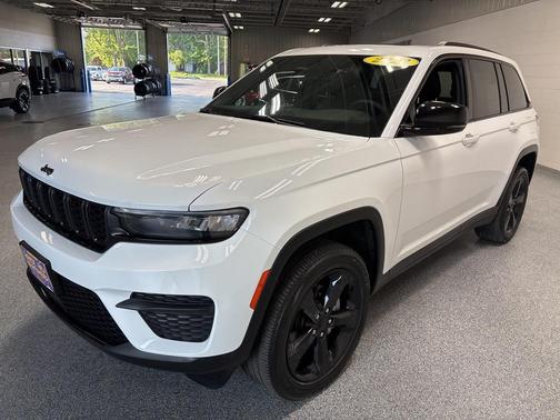 2023 Jeep Grand Cherokee Altitude