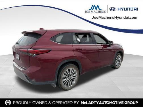 Ruby Flare Pearl 2023 Toyota Highlander Platinum