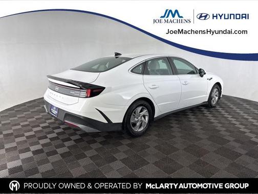 2025 Hyundai SONATA SE