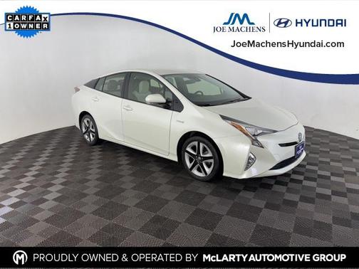 2017 Toyota Prius Three Touring