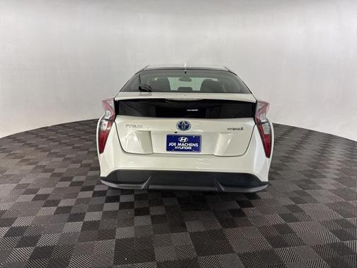 2017 Toyota Prius Three Touring