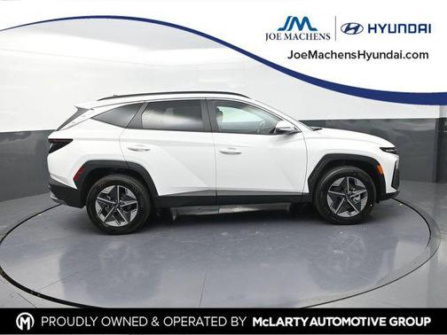 Serenity White Pearl 2026 Hyundai TUCSON SEL Premium