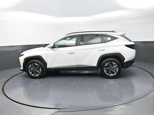 Serenity White Pearl 2026 Hyundai TUCSON SEL Premium