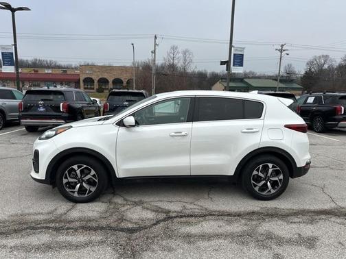 2022 Kia Sportage LX