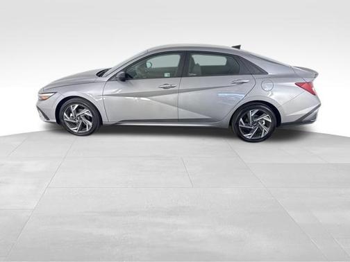 Fluid Metal 2025 Hyundai ELANTRA HEV SEL Sport