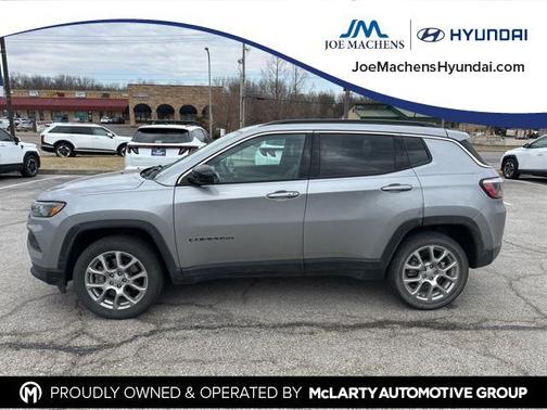 2023 Jeep Compass Latitude Lux