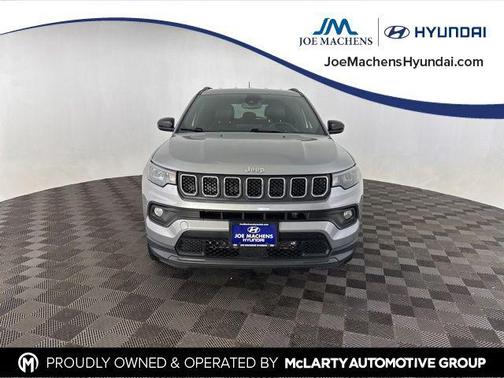 Billet Silver Metallic Clearcoat 2023 Jeep Compass Latitude Lux