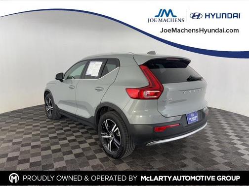 2024 Volvo XC40 B5 Core Bright Theme