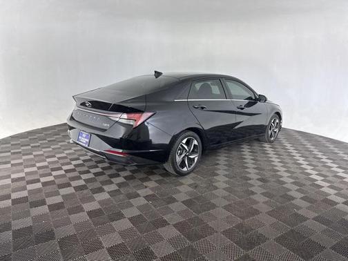 2022 Hyundai ELANTRA HEV Limited