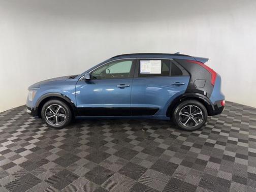 2024 Kia Niro SX