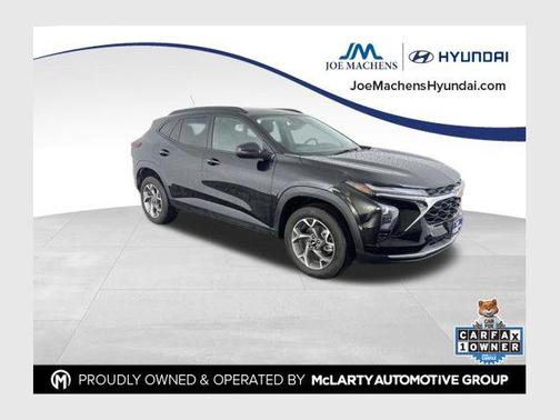 Mosaic Black Metallic 2024 Chevrolet Trax LT