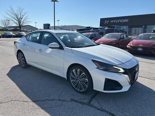 2023 Nissan Altima 2.5 SL