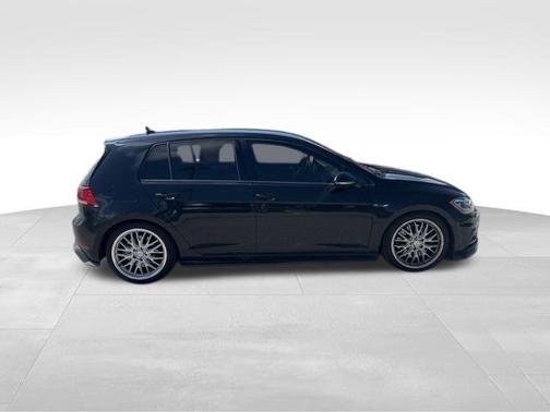 Pearl Metallic 2018 Volkswagen Golf R 2.0T Manual