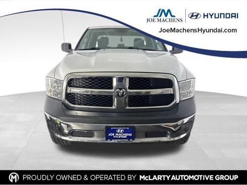 Bright White Clearcoat 2018 RAM 1500 ST