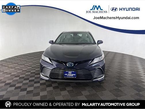 2022 Toyota Camry Hybrid XLE