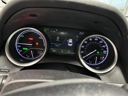 2022 Toyota Camry Hybrid XLE