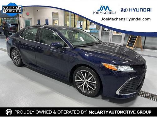 2022 Toyota Camry Hybrid XLE