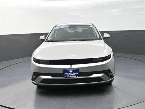 2025 Hyundai IONIQ 5 SE