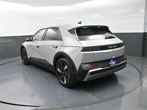 2025 Hyundai IONIQ 5 SE