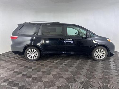 2015 Toyota Sienna XLE Premium