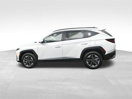 Creamy White Pearl 2026 Hyundai TUCSON Hybrid SEL