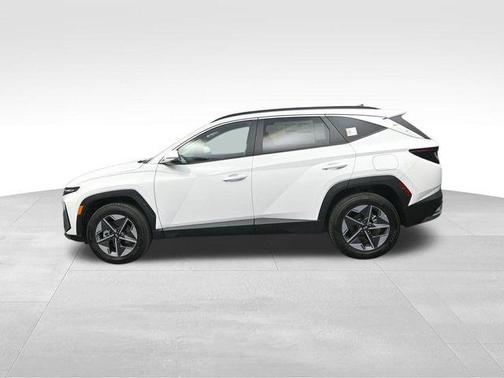 Serenity White Pearl 2026 Hyundai TUCSON SEL Premium