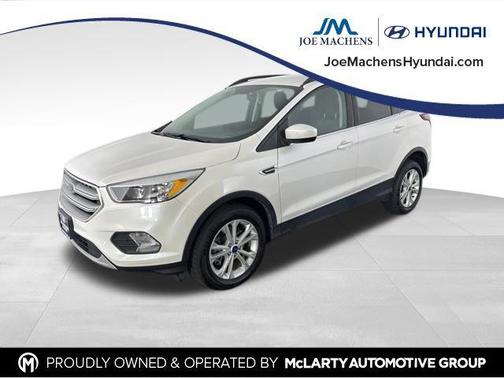 White Platinum Clearcoat Metallic 2018 Ford Escape SE