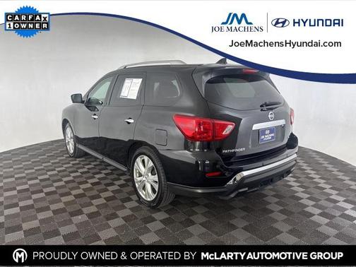 2019 Nissan Pathfinder SL